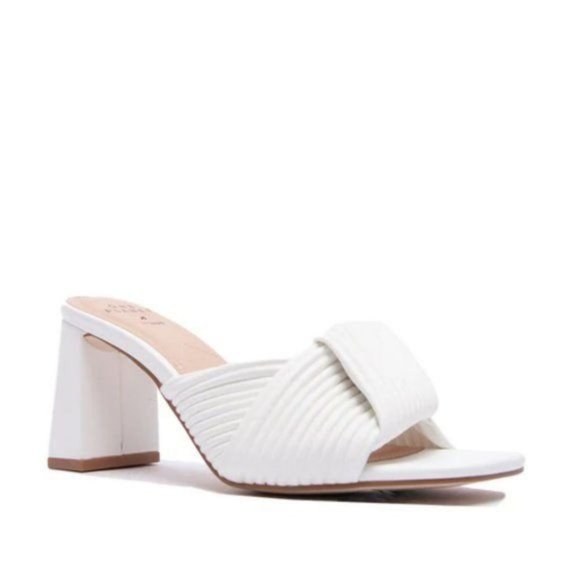 !! NEW !! Sustainable Square Toe Block Heel Mules in White - Picture 6 of 9